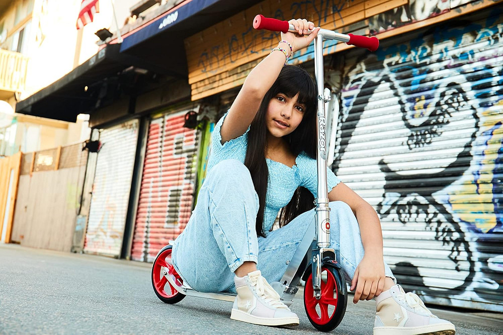 Razor A5 Lux Kick Scooter for Kids Ages 8+ - 8" Urethane Wheels, Anodized Finish Featuring Bold Colo Richmond - photo 4