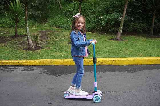 3 Wheel Scooter for Kids Ages 6-12,Kids Scooter with Light Up Wheels, Sturdy Deck Design, and 4 Heig Richmond