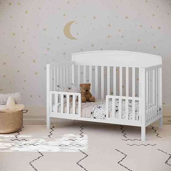Graco Benton 5-in-1 Convertible Crib – GREENGUARD Gold Certified, Converts from Baby Crib to Toddler Richmond