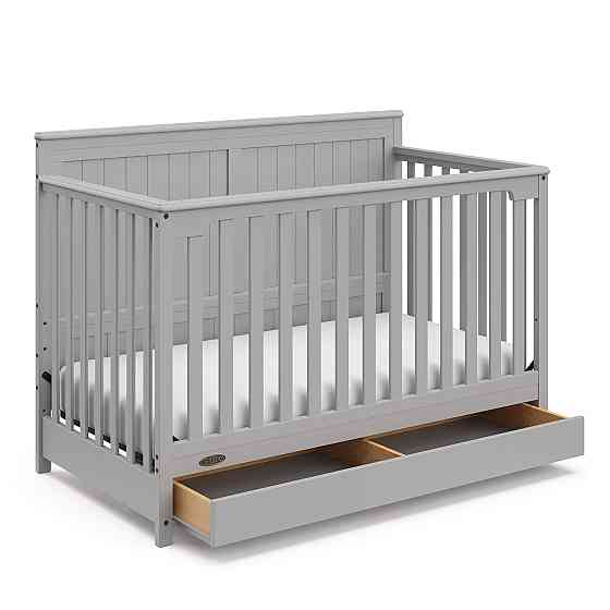 Graco Hadley 5-in-1 Convertible Crib with Drawer – GREENGUARD Gold Certified, Fits Standard Crib Mat Richmond